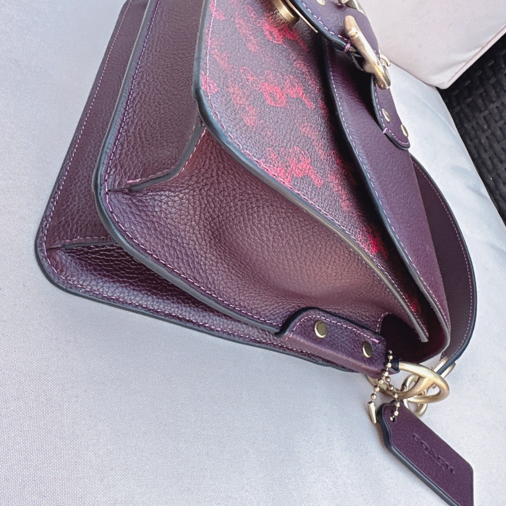 NWT Coach Beat Shoulder Bag With Horse & Carriage Print Brass/Oxblood Cranberry - Picture 6 of 12